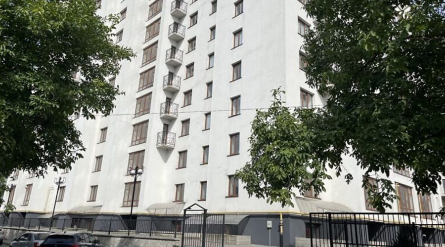 Продаж квартири 2 кімнати 77 кв. м. Плоска (Центр) Хмельницький