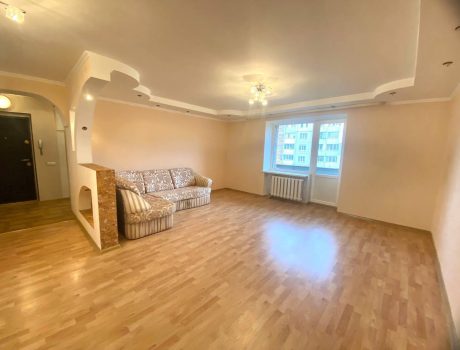 Продаж квартири 3 кімнати 85 кв. м. Залізняка (Озерна) Хмельницький