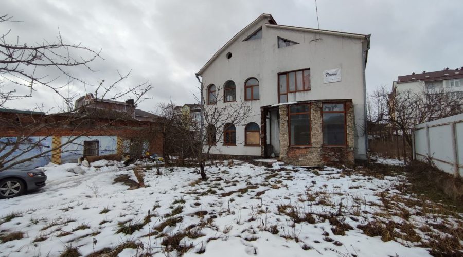 Продаж будинку 6 кімнат 269 кв. м. провулок Першотравневий (Виставка) Хмельницький