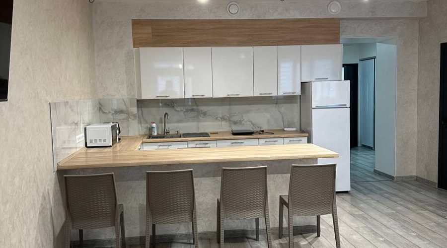 Продаж комерційної нерухомості 2 кімнати 105 кв. м. Старокостянтинівське (Виставка) Хмельницький