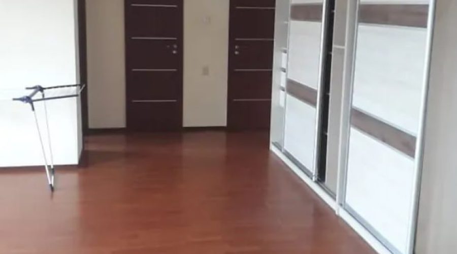 Продаж квартири 3 кімнати 63 кв. м. Прибузька (Центр) Хмельницький