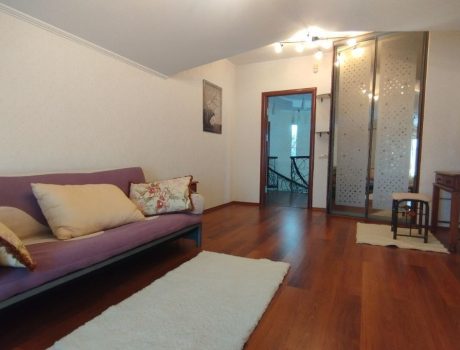 Продаж квартири 5 кімнат 265 кв. м. Паркова (Центр) Хмельницький