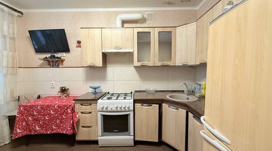 Оренда 1 кімната 42 кв. м. Перший Парковий (Озерна) Хмельницький