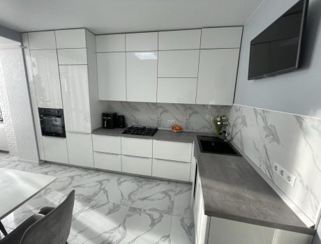 Продаж квартири 4 кімнати 103 кв. м. (Виставка) Хмельницький