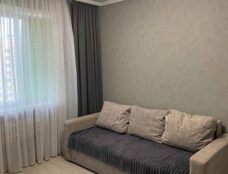 Продаж квартири 3 кімнати 75 кв. м. Панаса Мирного (Озерна) Хмельницький