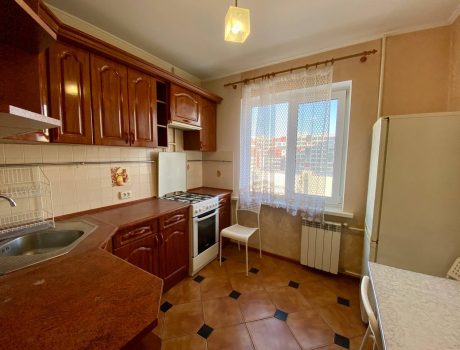 Продаж квартири 3 кімнати 63 кв. м. Прибузька (Центр) Хмельницький