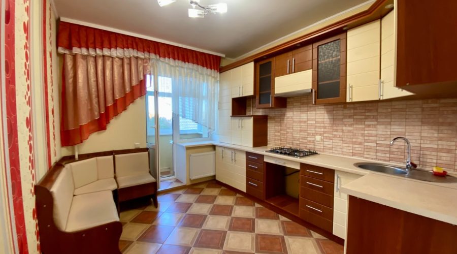 Продаж квартири 1 кімната 45 кв. м. Лісогринівецька (Озерна) Хмельницький