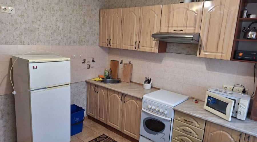 Оренда 2 кімнати 70 кв. м. Трудова (Заготзерно) Хмельницький