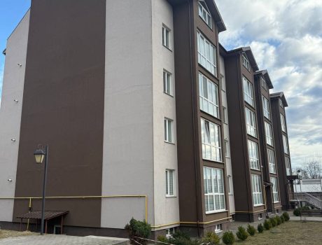 Продаж квартири 2 кімнати 81 кв. м. ЖК Перший Парковий (Озерна) Хмельницький