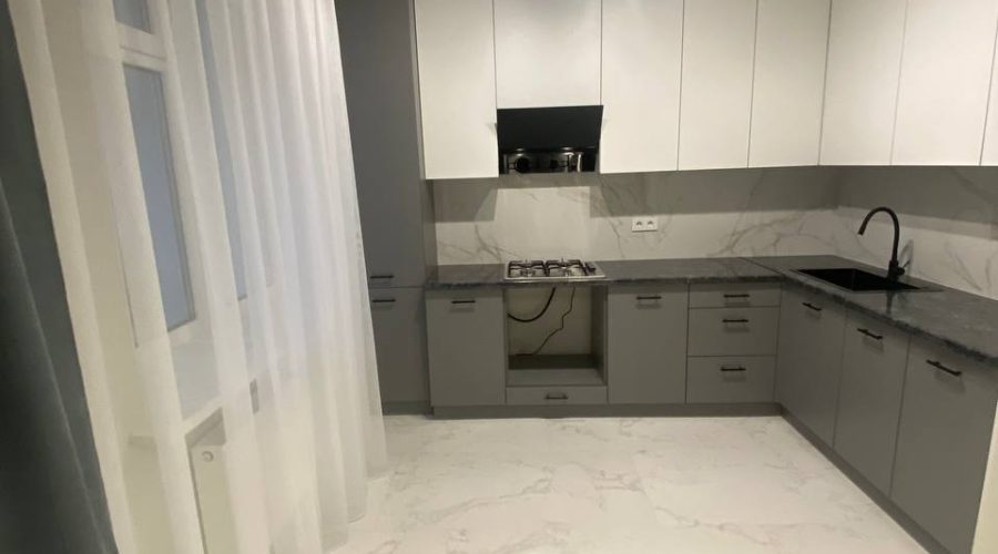 Продаж квартири 1 кімната 48 кв. м. Лісогринівецька (Озерна) Хмельницький