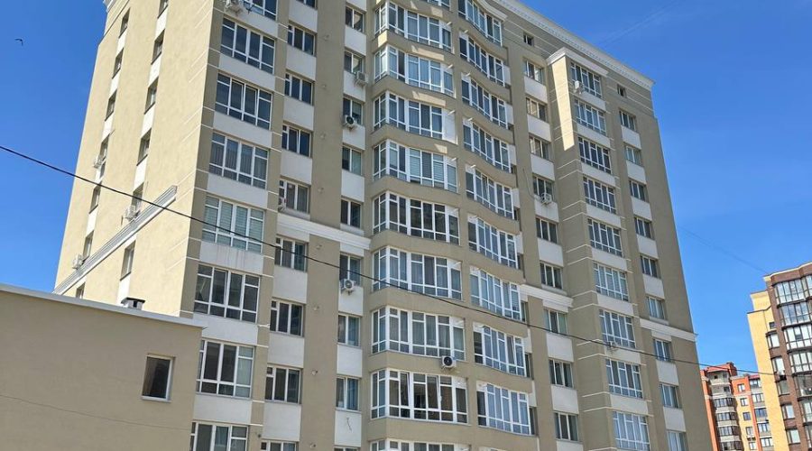 Продаж квартири 3 кімнати 105 кв. м. Зарічанська (Виставка) Хмельницький