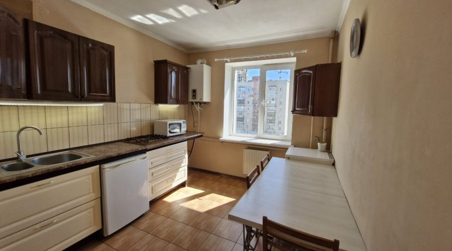 Оренда 1 кімната 44 кв. м. Володимирська (Центр) Хмельницький