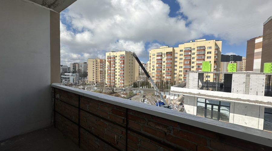 Продаж квартири 2 кімнати 81 кв. м. Кармелюка (Озерна) Хмельницький