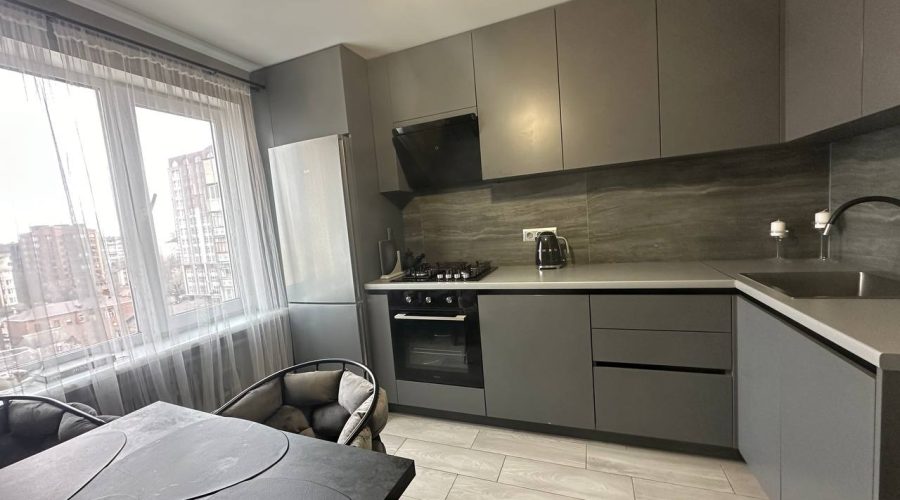 Продаж квартири 3 кімнатик 63 кв. м. Проскурівського Підпілля (Центр) Хмельницький