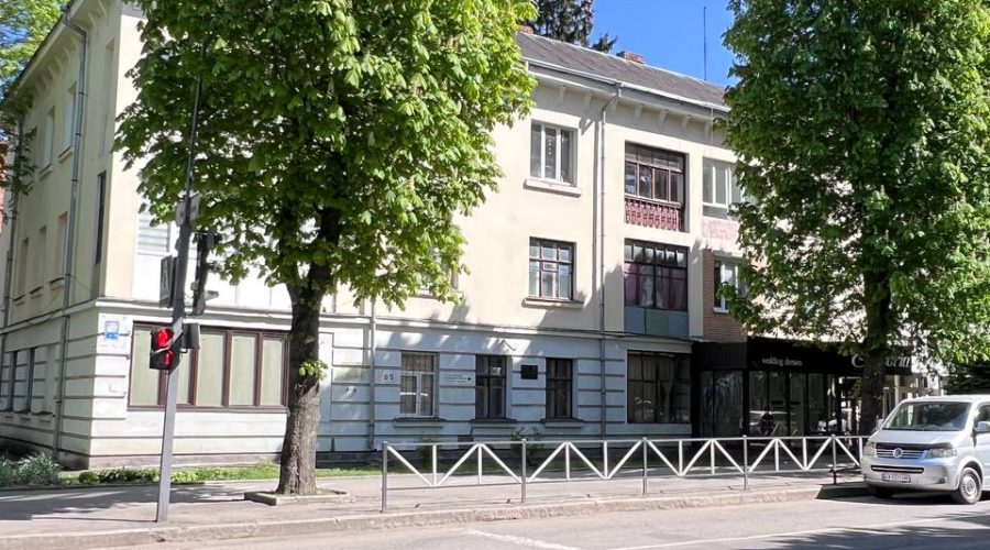 Продаж квартири 3 кімнати 104 кв. м. Грушевського (Центр) Хмельницький