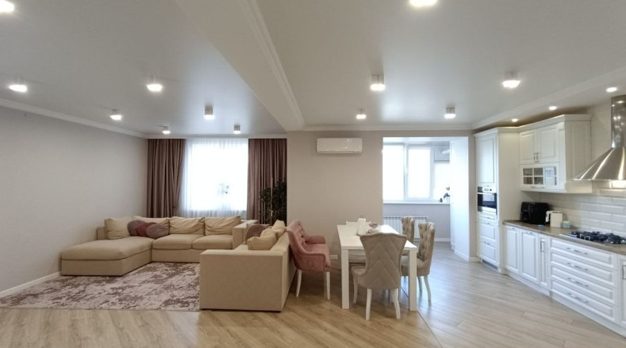 Продаж квартири 3 кімнати 110 кв. м. Старкон. шосе (Виставка) Хмельницький