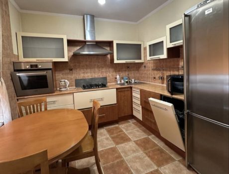 Продаж квартири 3 кімнати 85 кв. м. Володимирська (Центр) Хмельницький