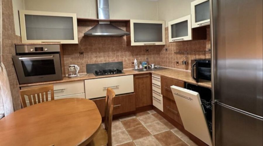 Продаж квартири 3 кімнати 85 кв. м. Володимирська (Центр) Хмельницький