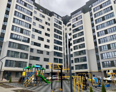 Продаж квартири 2 кімнати 64 кв. м. ЖК Автобіографія (Виставка) Хмельницький