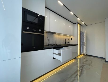 Продаж квартири 2 кімнати 61 кв. м. Grand Royal (Озерна) Хмельницький