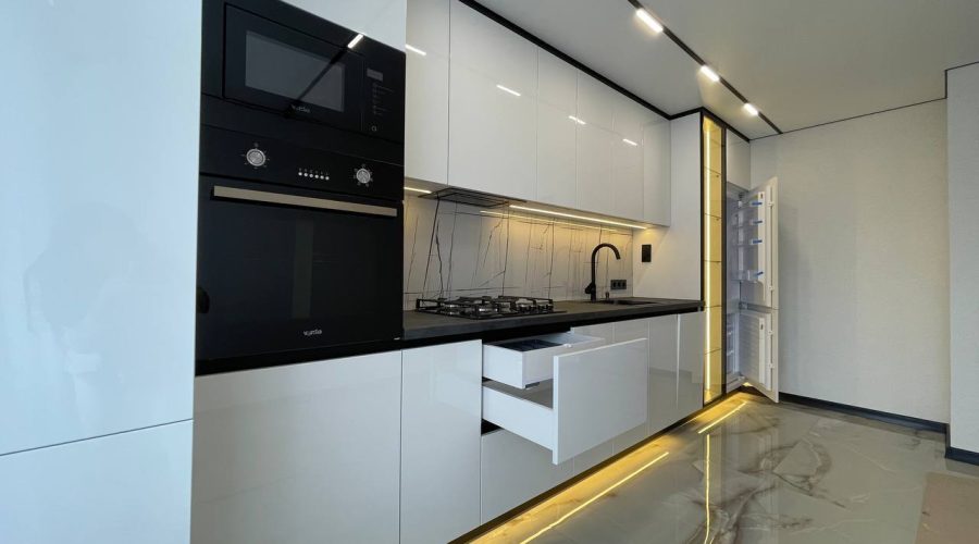 Продаж квартири 2 кімнати 61 кв. м. Grand Royal (Озерна) Хмельницький
