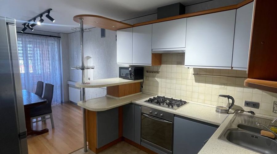 Оренда 2 кімнати 77 кв. м. Грушевського (Центр) Хмельницький