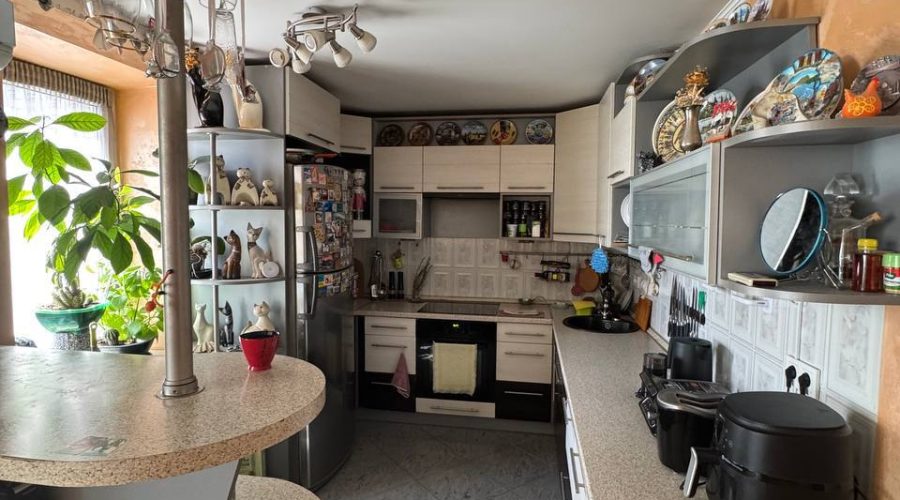 Продаж квартири 3 кімнати 85 кв. м. (Виставка) Хмельницький