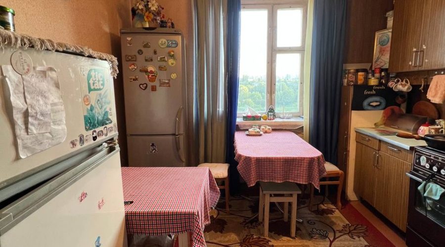 Продаж квартири 4 кімнати 83 кв. м. Залізняка (Озерна) Хмельницький