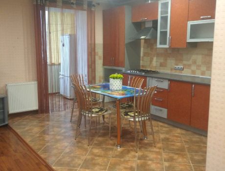 Продаж квартири 2 кімнати 67 кв. м. Озерна (Виставка) Хмельницький