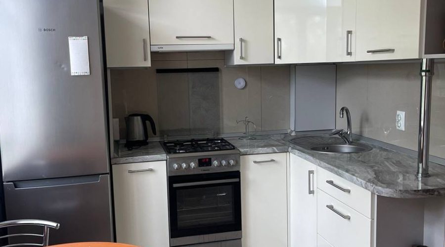 Оренда 1 кімната 32 кв. м. Проскурівського підпілля (Центр) Хмельницький