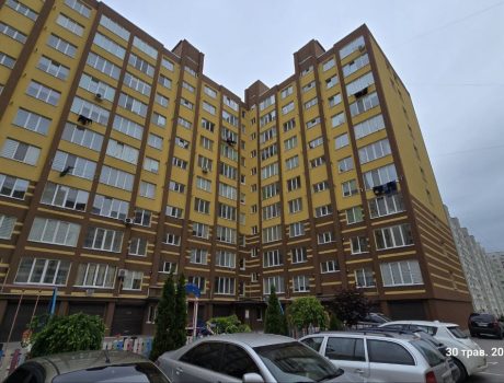 Продаж квартири 1 кімната 43 кв. м. Кармелюка (Озерна) Хмельницький