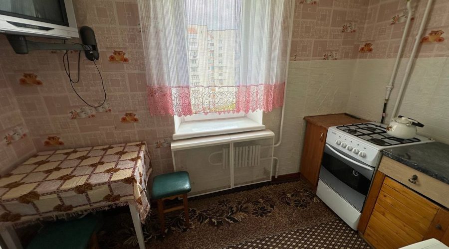 Оренда 1 кімната 27 кв. м. Залізняка Максима (Озерна) Хмельницький