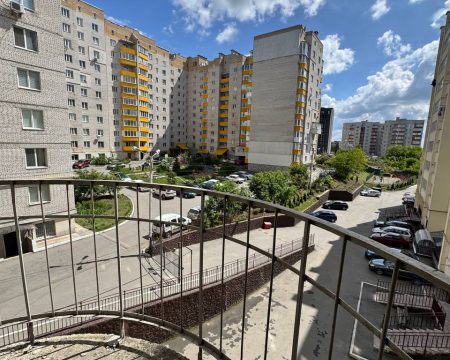 Продаж квартири 2 кімнати 65 кв. м. ЖК Відродження (Виставка) Хмельницький
