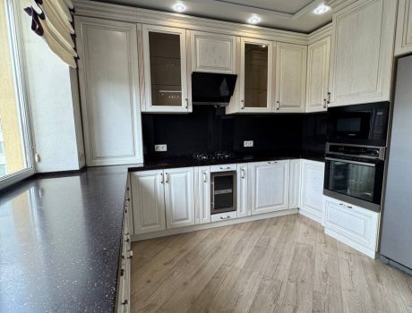 Продаж квартири 3 кімнати 110 кв. м. ЖК Авіла (Озерна) Хмельницький