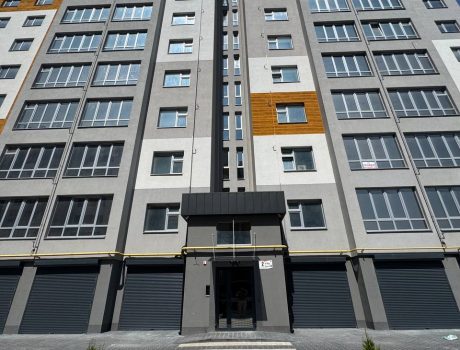 Продаж квартири 3 кімнати 82 кв. м. ЖБК Щасливий (Виставка) Хмельницький