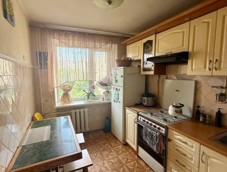 Продаж квартири 3 кімнати 60 кв. м. Зарічанська (Виставка) Хмельницький