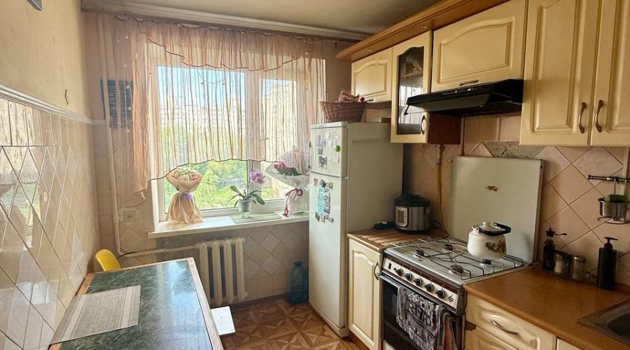 Продаж квартири 3 кімнати 60 кв. м. Зарічанська (Виставка) Хмельницький