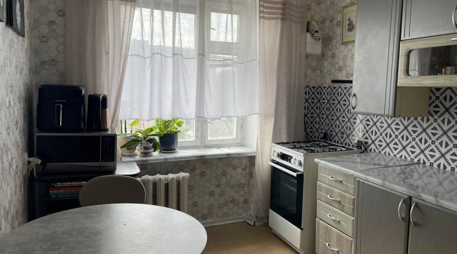 Продаж квартири 2 кімнати 53 кв. м. пров. Іподромний (Дубове) Хмельницький