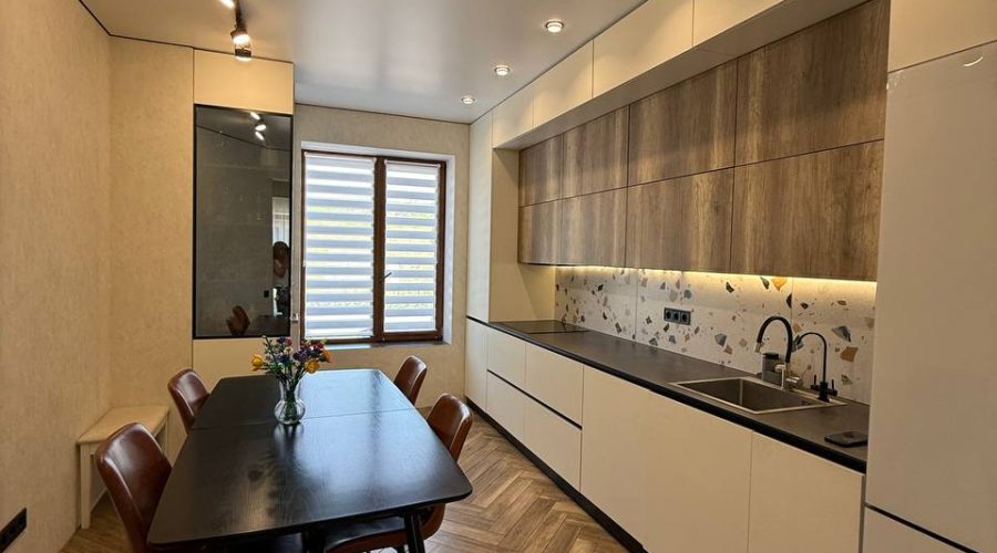 Продаж квартири 4 кімнати 118 кв. м. Перший парковий (Виставка) Хмельницький
