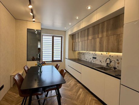 Продаж квартири 4 кімнати 118 кв. м. Перший парковий (Виставка) Хмельницький