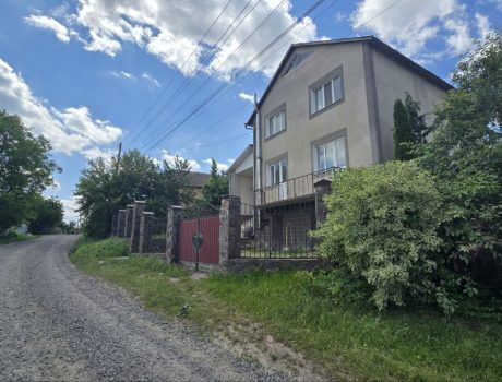 Продаж будинку 4 кімнати 230 кв. м. 10 сот. пров.Глушенкова (Ружична) Хмельницький
