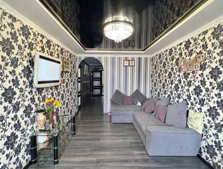 Продаж квартири 2 кімнати 70 кв. м. Лісогринівецька (Озерна) Хмельницький