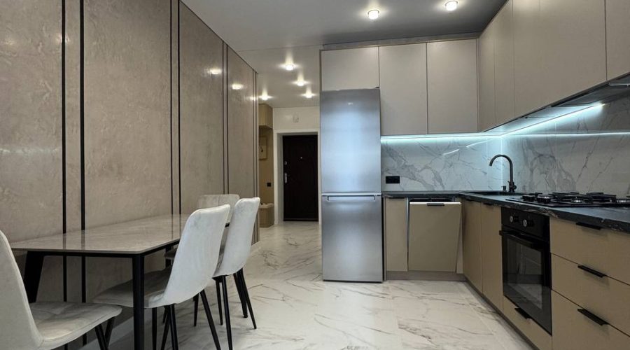 Продаж квартири 2 кімнати 75 кв. м. Бандери (Виставка) Хмельницький