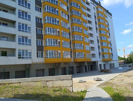 Продаж квартири 3 кімнати 85 кв. м. (Виставка) Хмельницький