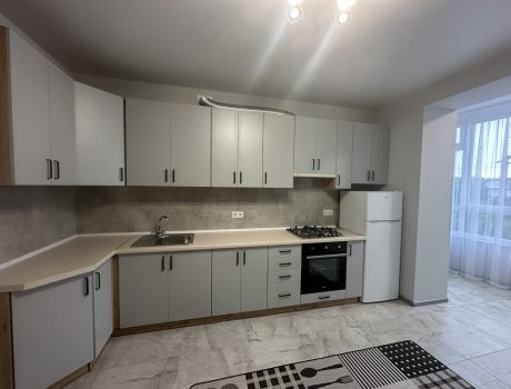 Оренда 1 кімната 55 кв. м. Степана Бандери (Виставка) Хмельницький