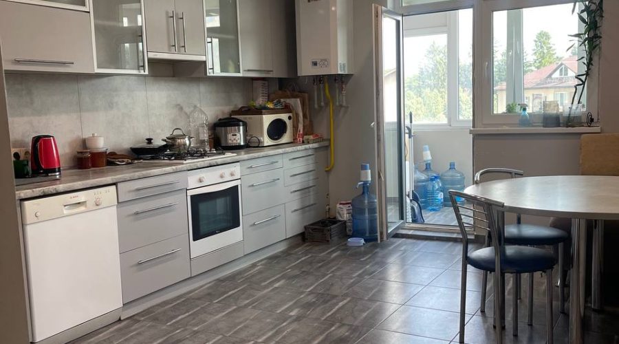 Продаж квартири 2 кімнати 76 кв. м. Ланова (Центр) Хмельницький
