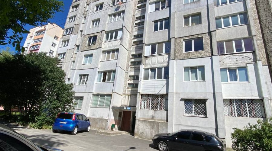 Продаж квартири 3 кімнати 75 кв. м. (Озерна) Хмельницький
