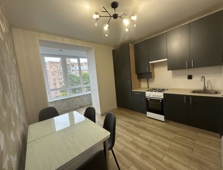 Продаж квартири 1 кімната 38 кв. м. ЖК Егоїст (Дубове) Хмельницький