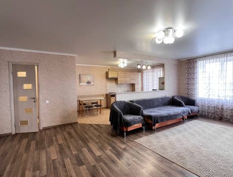 Продаж квартири 2 кімнати 93 кв. м. Зарічанська (Виставка) Хмельницький
