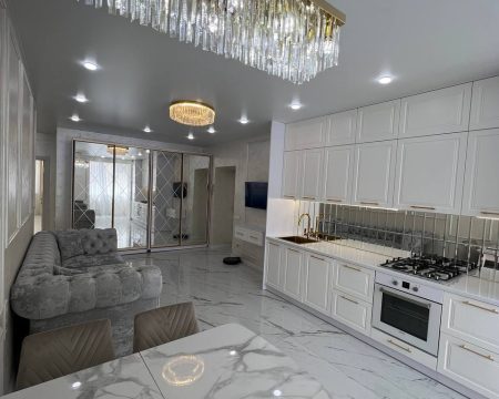 Продаж квартири 2 кімнати 84 кв. м. Кармелюка (Озерна) Хмельницький